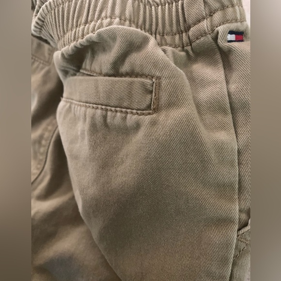 Tommy Hilfiger boys’ khaki jogger pants , size 4T - Picture 3 of 5